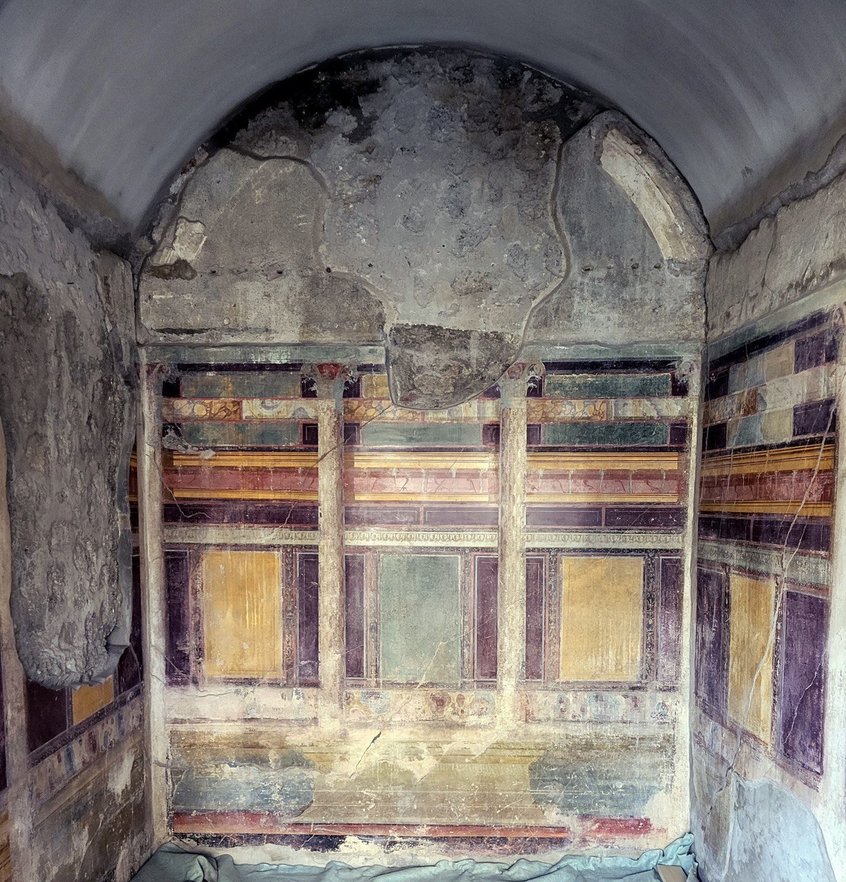 pompei_CASA-NOZZE-D-ARGENTO_2_affreschi_foto-parco-archeologico-pompei.jpg